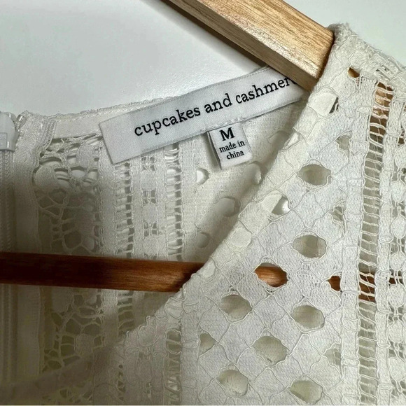 Cupcakes & Cashmere Ivory Lace Luka Shift Dress Size Medium - Picture 5 of 15